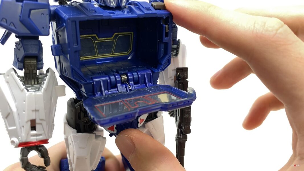 Transformers Studio Series 83 Soundwave More In Hand Image  (28 of 51)